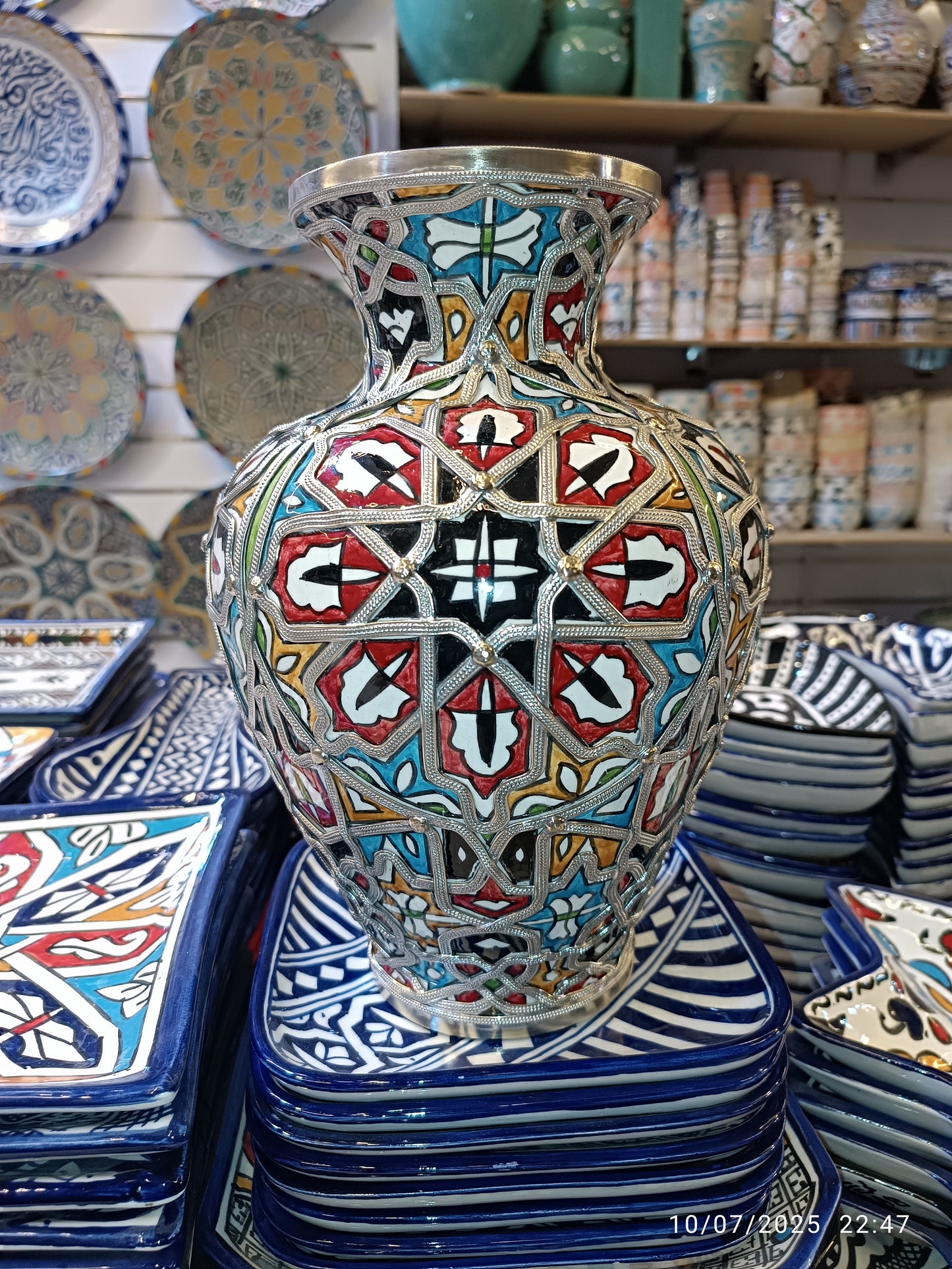 Handcrafted White Clay Vase Inlaid with Nickel & Silver – Traditional Moroccan Elegance
