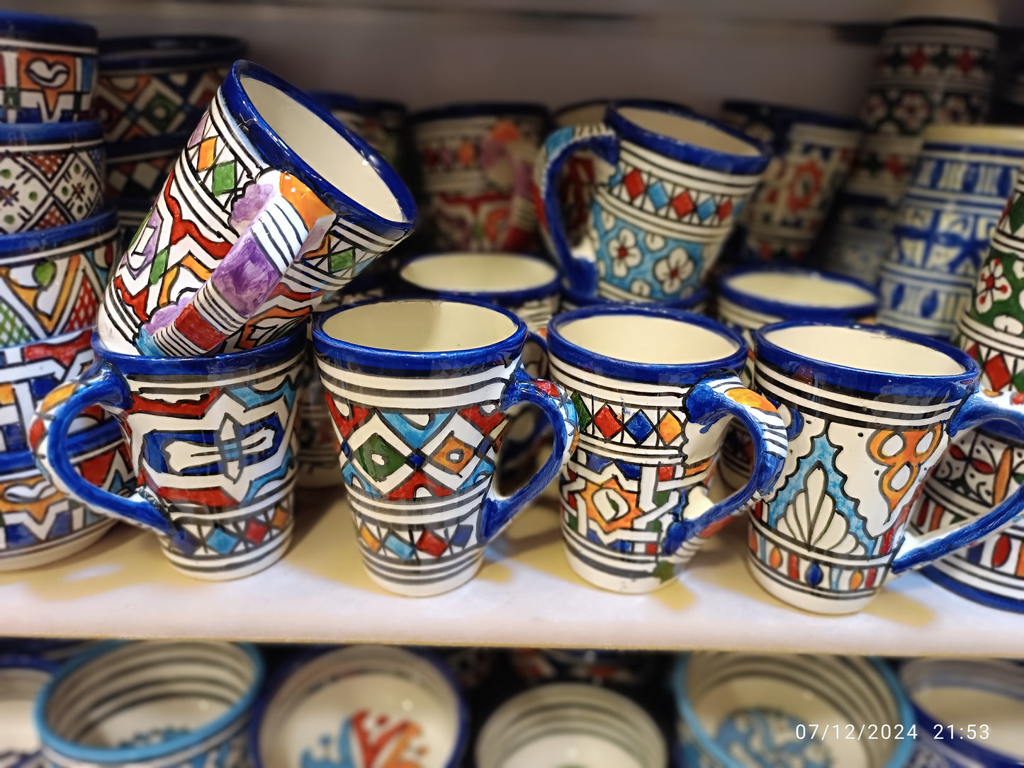 Set of 6 handmade and hand-painted Fes mugs / 6 large