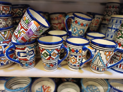 Set of 6 handmade and hand-painted Fes mugs / 6 large