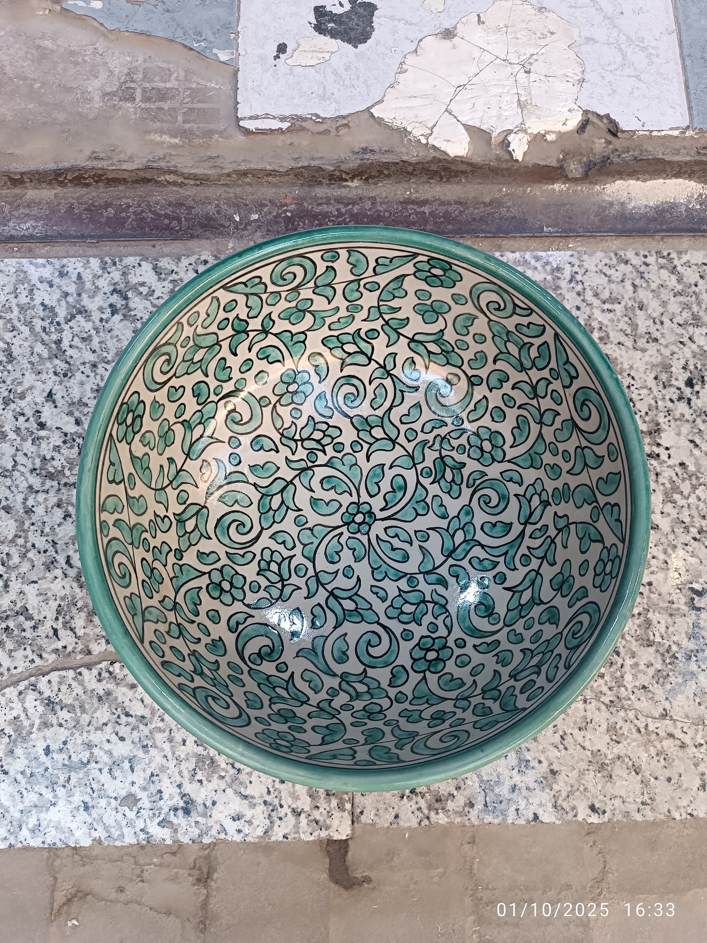 large salad bowl handmade and hand painted from Morocco width 30 cm