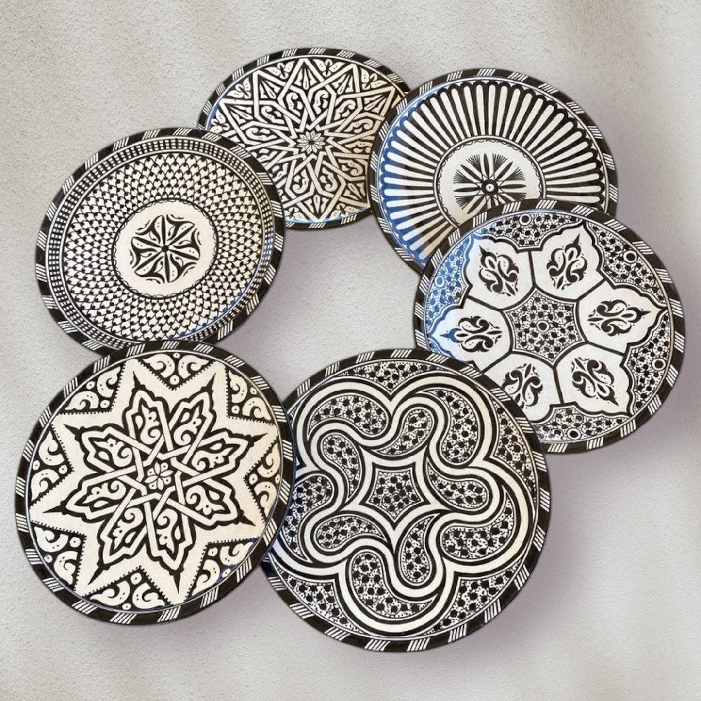 Black and white dinner set ,handmade and hand painted / 6 dinner plates .