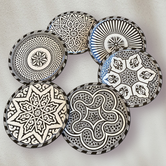 Black and white dinner set ,handmade and hand painted / 6 dinner plates .